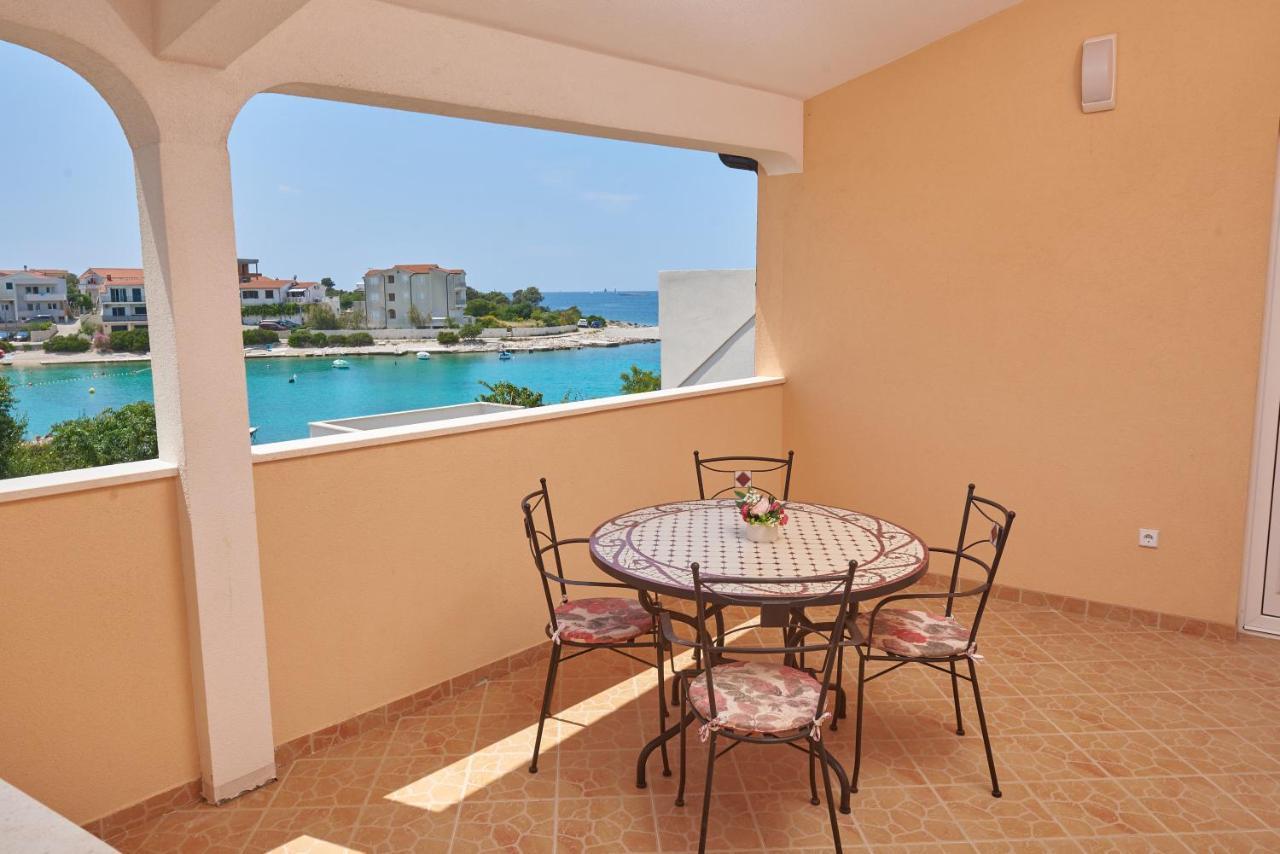 Apartments Lumi روغوزنيكا المظهر الخارجي الصورة